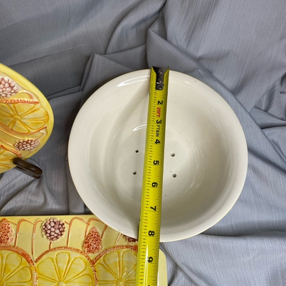 Three piece serving platter with strainer. - Picture 5 of 10